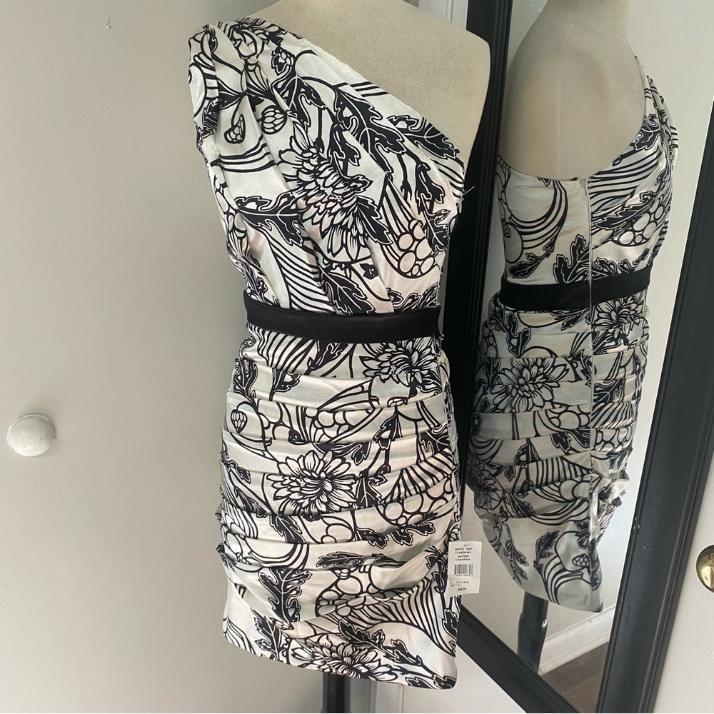 One shoulder party dress - Picture 1 of 12